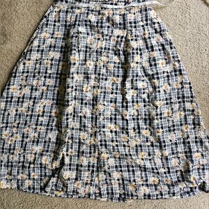 Katie Lea Midi daisy skirt size 12